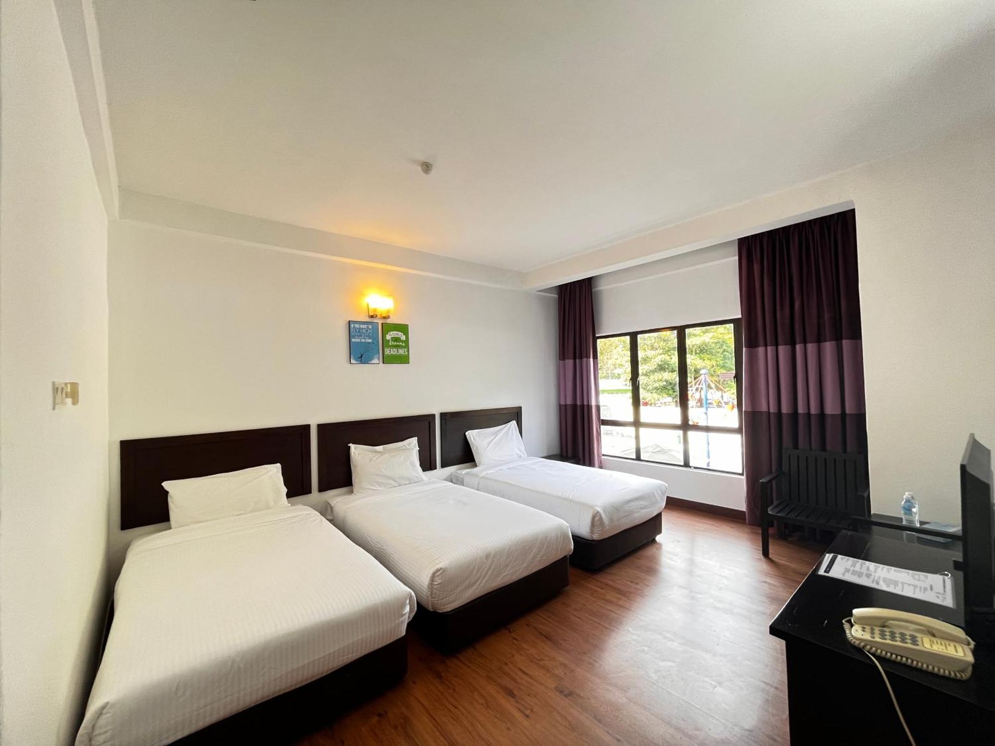 Erya By Suria Hot Spring Bentong Hotel Екстериор снимка